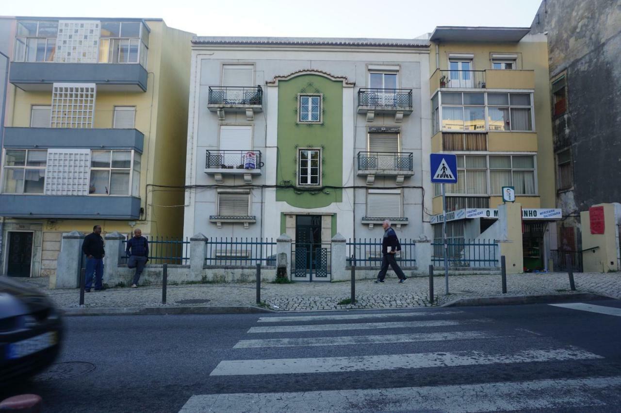 Room In Queluz 11 Minutes From Lisbon エクステリア 写真